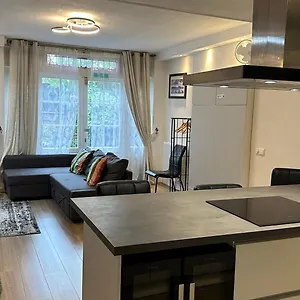 With Sauna Apartamento