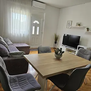 apartman-roko-zadar.hotelinzadar.com/